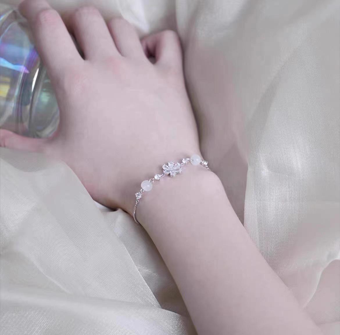 

Жасмин Регулируемый Браслет - Женский Роскошный Дизайн Цветка Персикового Цвета