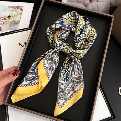 Accessoires – Schals & Tücher