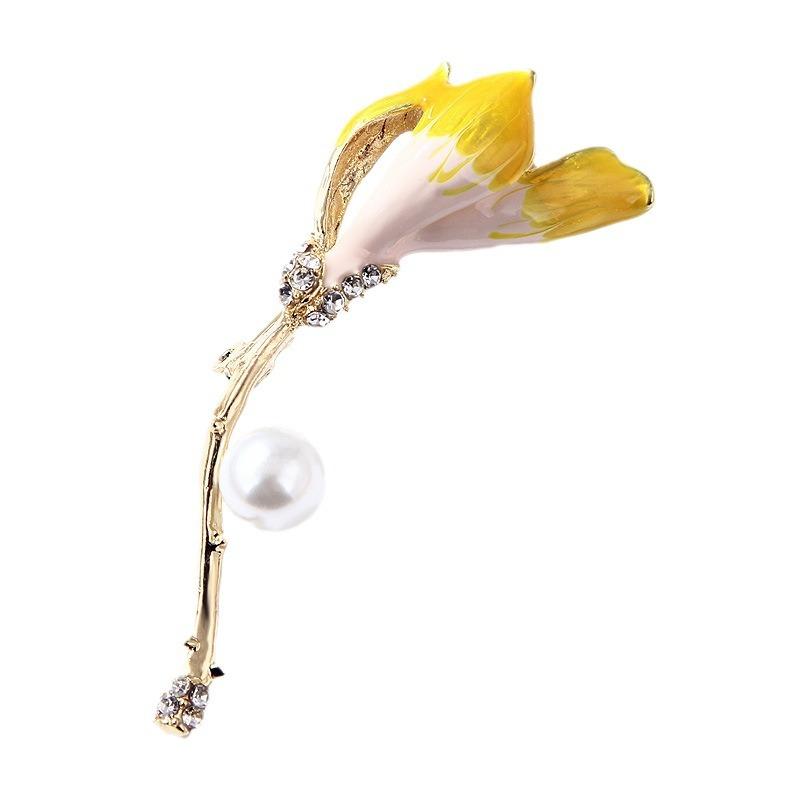 Blue Flowers Pride Crystal Glass Flowers Brooch Pin Pin Yellow Temperament Flowers Brooch Jewelry Designer Brooch Mini Perfect Gift for Couples