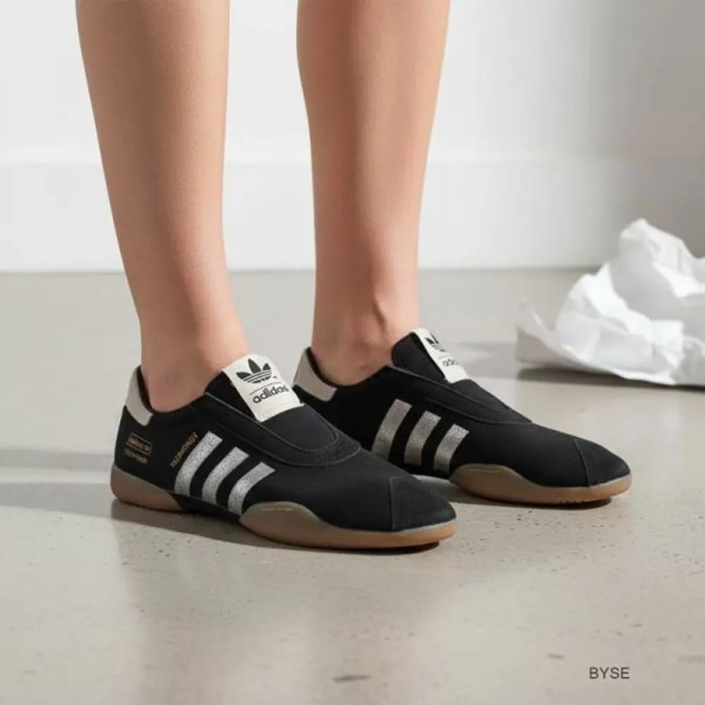 adidas Sneakers Song for the Mute Taekwondo May Core Black Cloud White 463355