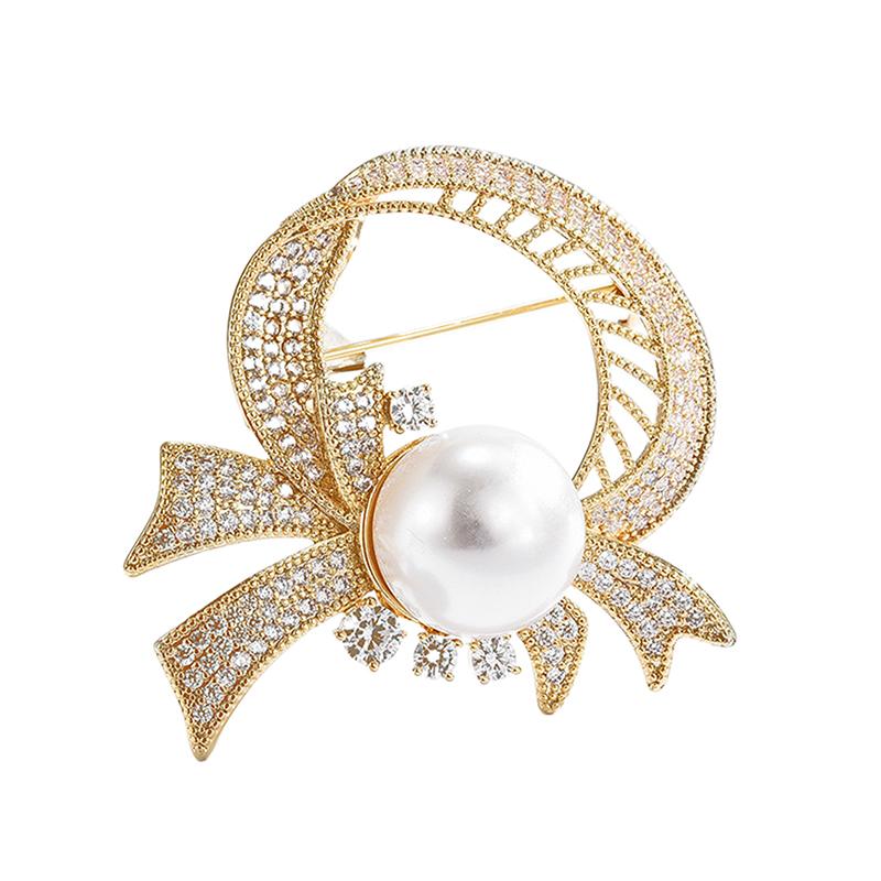 Fashion White Flower Brooches Women Metal Bouquet Brooch Pin Pastoral Style Jewelry Gifts Party Clothes Accesories