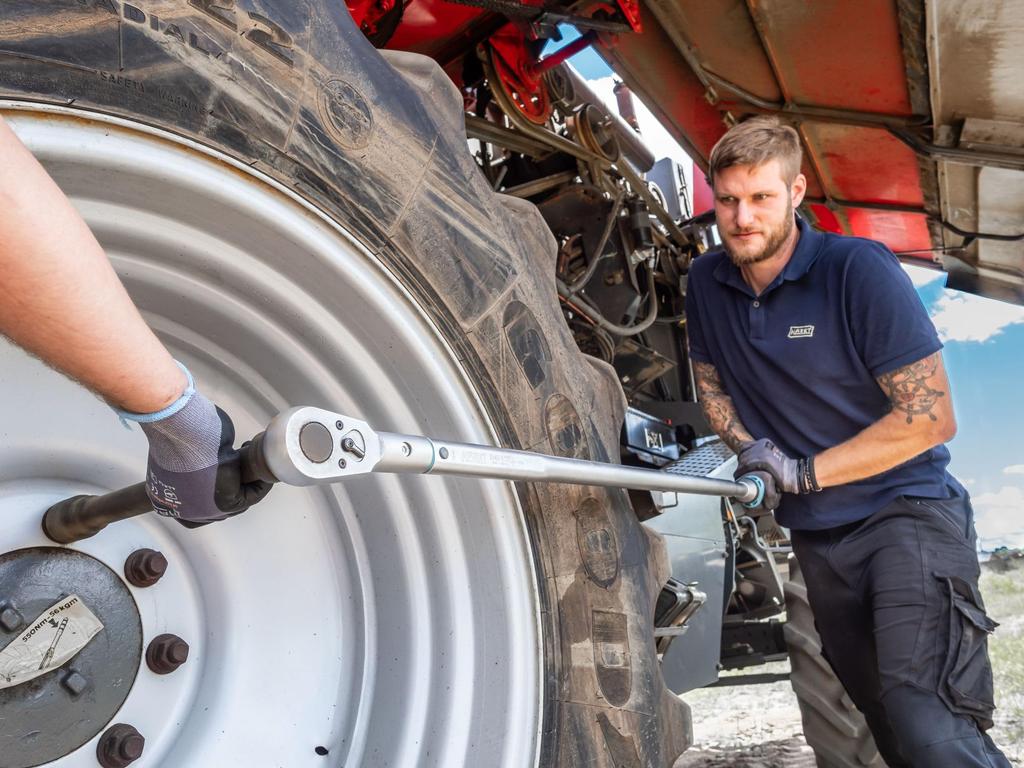 Hazet Torque Wrench Inch Drive Angle Accuracy 32 Teeth Ratchet 519mm for Car and Bicycle Maintenance 3/4 [20mm] 3% 5145-3CT