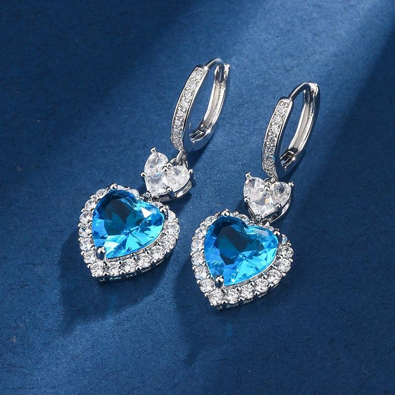 Zircon Hollow Star Stud Earrings for Women Classic Round Square Fashion Ear Cuffs