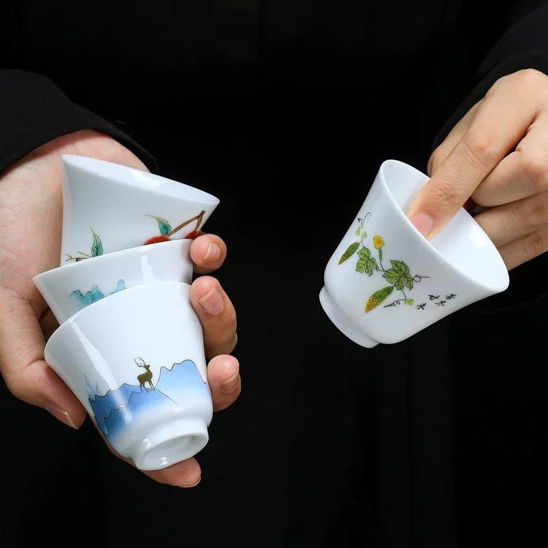 Bílý porcelánový čajový šálek Čínský retro styl 80 ml Mistrovský šálek pro čajovnu 50 ml Keramický pohárek na saké Domácí čajová miska Čajová souprava Kung Fu