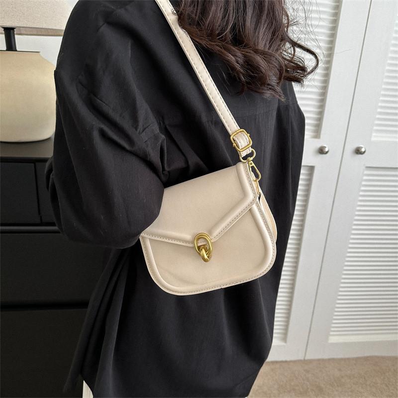 Stylish Retro Shoulder Bag For Women 2023 Trendy Fashion Crossbody Saddle Bag