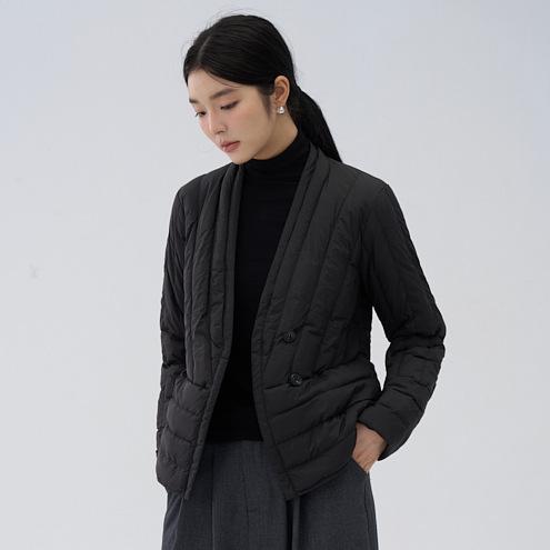 Autumn and winter new light down jacket women's short V-neck white duck down liner to keep warm, fashionable and slim