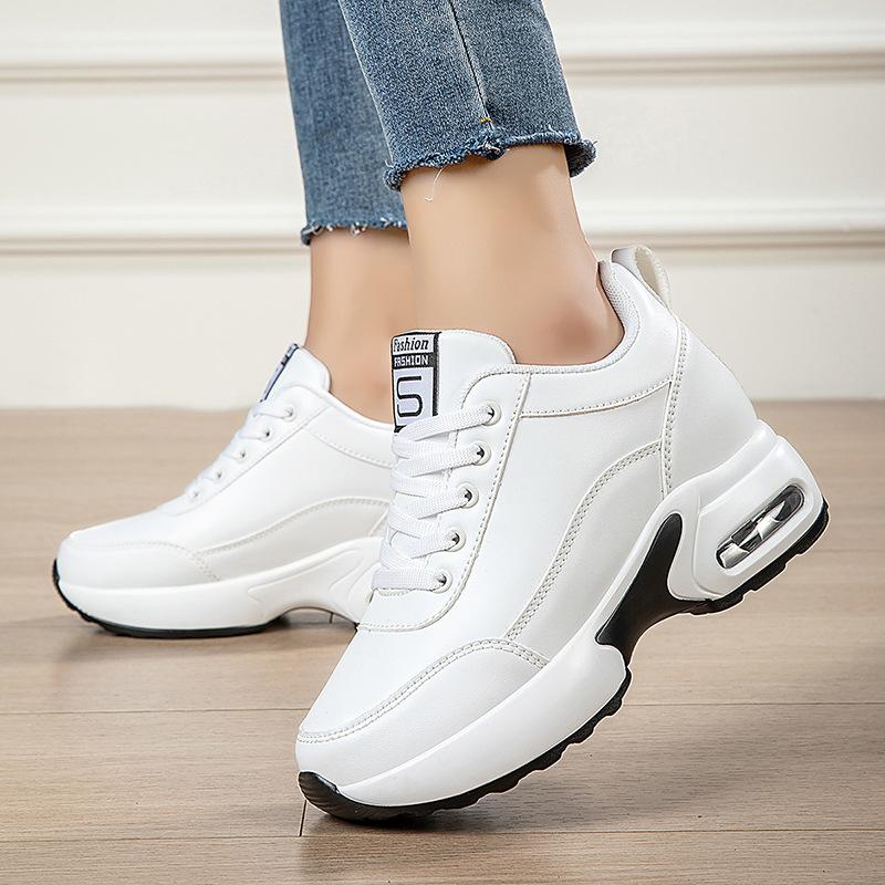 2026 Spring increase height and show feet Small thick-soled versatile casual women's shoes Leather surface soft-soled running sports shoes
