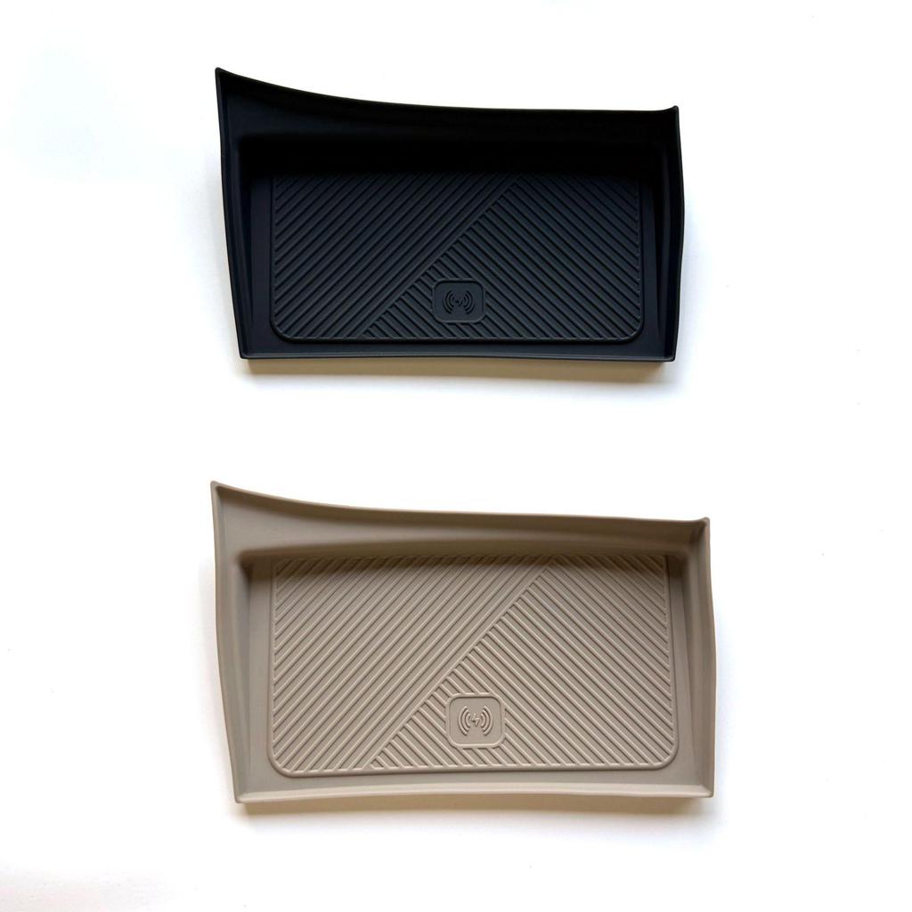 Volvo XC60 Wireless Charging Silicone Pad: Dustproof, Non-Slip Storage for Center Console Modification, Fits 26 Models