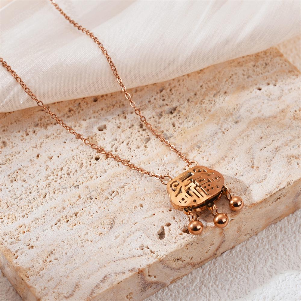 Simple Fashion Titanium Steel Women's Necklace - Non-fading, Luxurious, Versatile, Korean Style Clavicle Chain