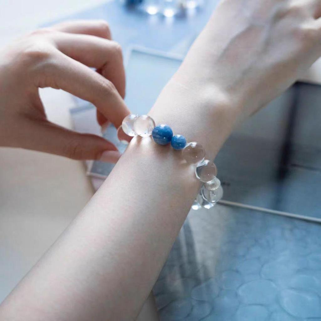 Natural White Crystal & Kyanite Bracelet – Trending Crystal Design Accessory