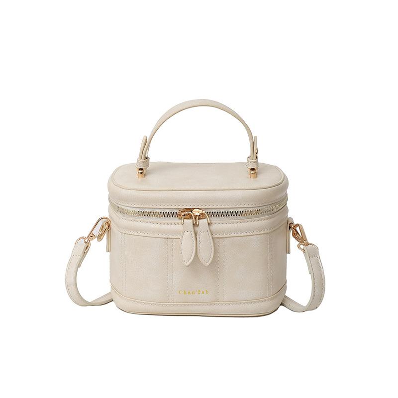 2025 Trend Simple Fashion Retro Maillard Hand Carry Box Bag Versatile Commuter Premium Messenger Women's Bag