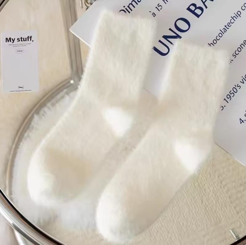 Mink Velvet Socks for Women and Men Autumn and Winter Thickened Thermal Coral Velvet Sleep Plush Floor Black White Socks Underwear