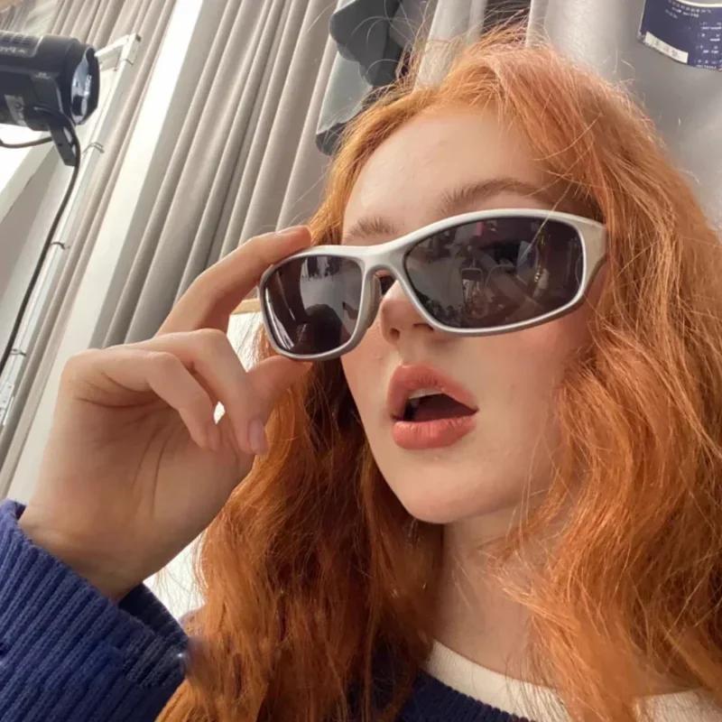 Nové Punk Y2K Sluneční brýle Dámské brýle Luxusní Značka Wrap čtvercové sluneční brýle 2000'S Shades Brýle UV400 Dámské Designové brýle