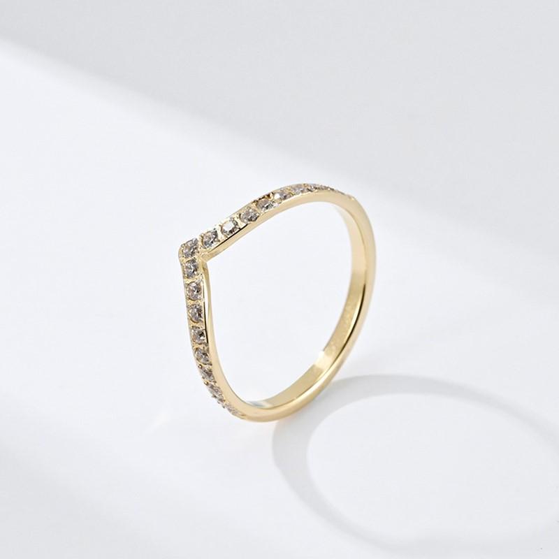 2mm Dünner V-förmiger Pave CZ Stapelbarer Ring Edelstahl Ehering für Damen Mädchen Größe 5-10