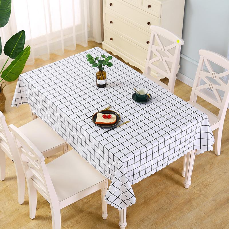 מפת שולחן משובצת PVC עמידה למים: משטח שולחן עמיד בפני כוויות, רחיץ, עמיד בשמן ולכלוך עבור שולחנות קפה ומעונות.