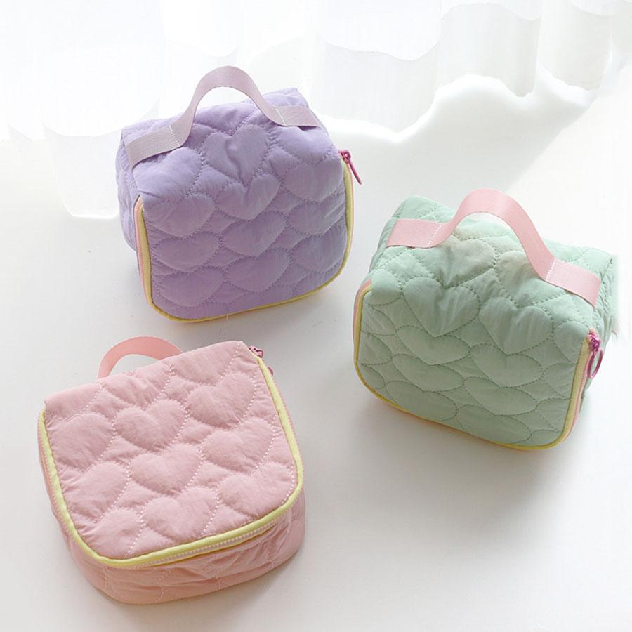 Korean Version Cute Love Makeup Bag Large Capacity Portable Travel Handbag Wash Bag