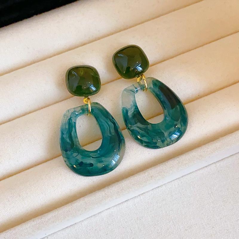 Faye Wong Pink Shrimp Cracker Earrings 2025 Year of the Snake Spring Festival Studs - European and American High-End Fashion.