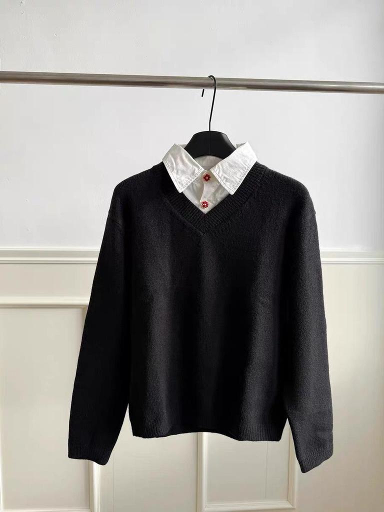 Elegant V-Neck Knit Sweater - Old Money Style, Cleanfit, High-Intelligence Polo, Couple-Friendly