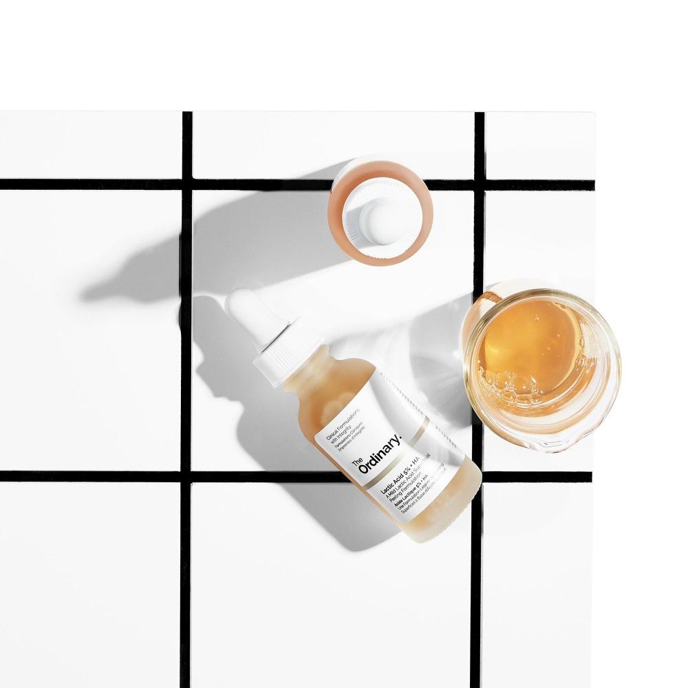The Ordinary Kwas Mlekowy 5% + HA Serum Złuszczające 1.0 Oz