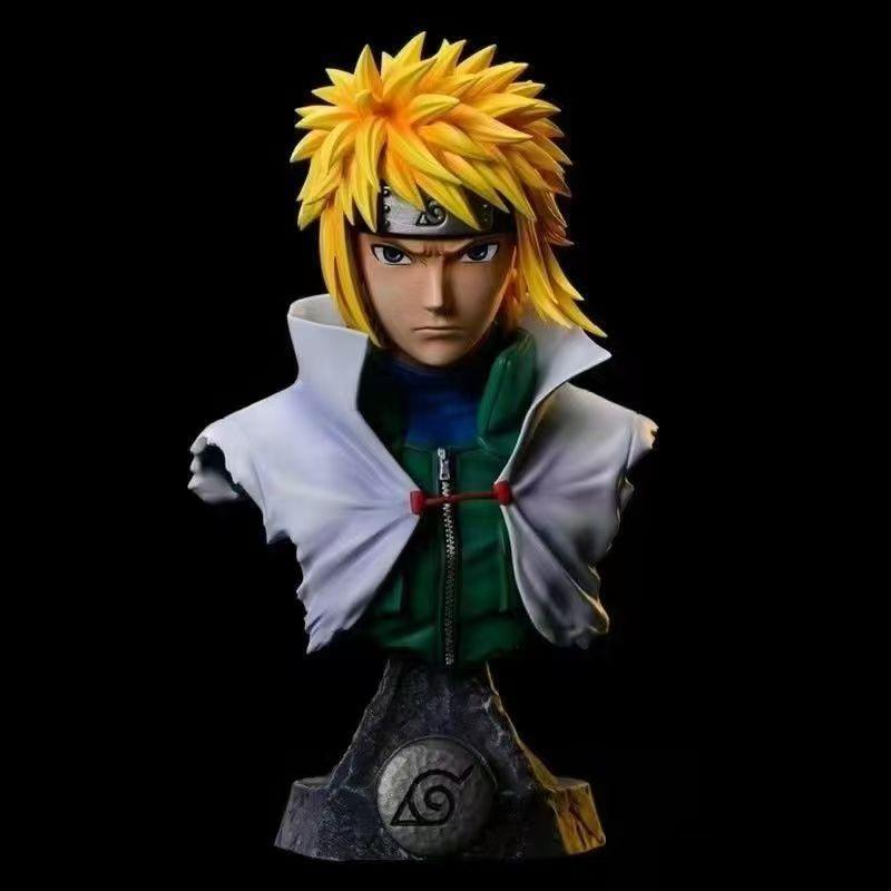Naruto in der Hand gehalten mit einheimischer Naruto Sasuke Frettchenbüste Gedenkmodellauto Chassis Ornamente Puppe.