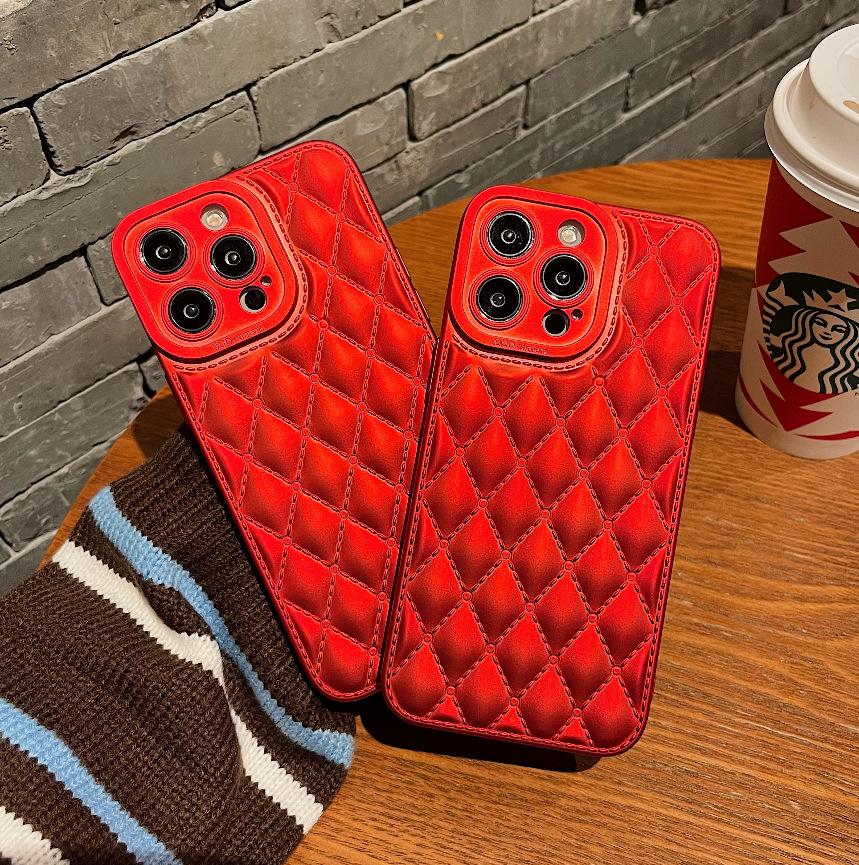 

Diamond Pattern Leather Phone Case for iPhone 15 Pro Max with Full Lens Coverage & Drop Protection. 13 красный