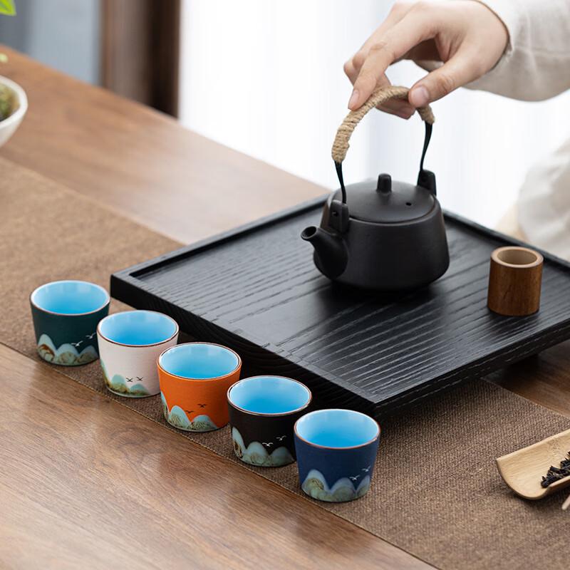 

Meijin Hand-Painted Mountain Ceramic Teacup