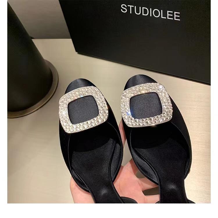 2025 Sommer neue Seide Strass eckige Schnalle Einzelne Schuhe, modische Fee runder Kopf flacher Ausschnitt hohl flache Sohle einzelne Schuhe Damen