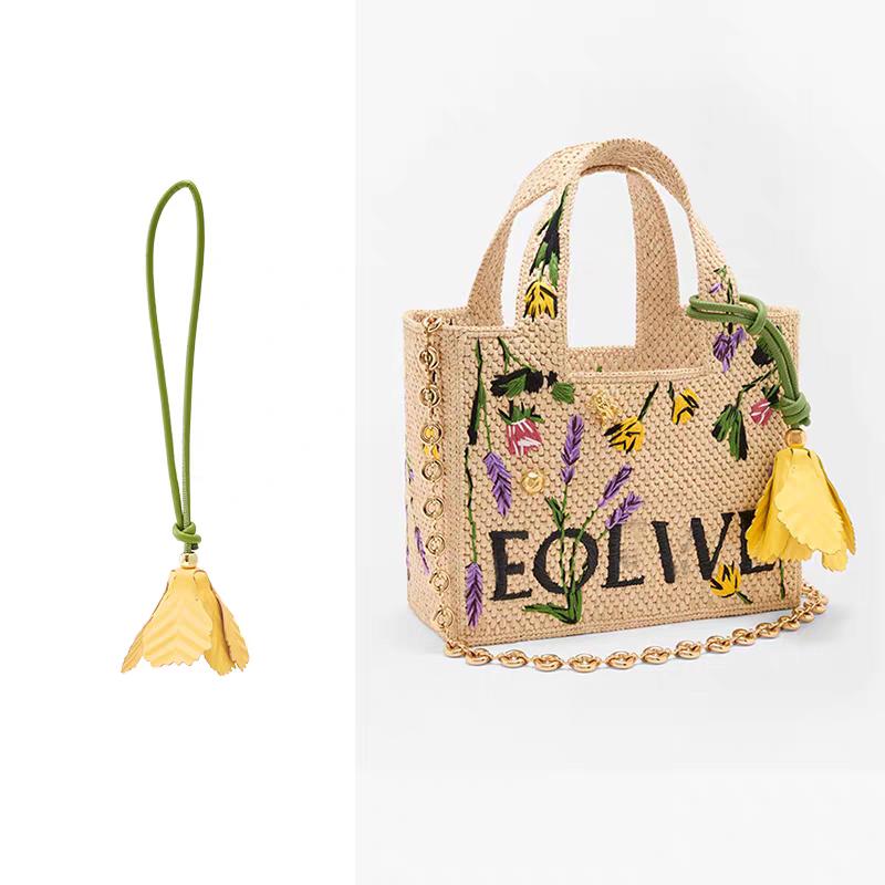 Fruit Flower Charm Keychain Mulberry Strawberry Tomato Pea Insect Chamomile Tulip Tree Key Bag Accessories