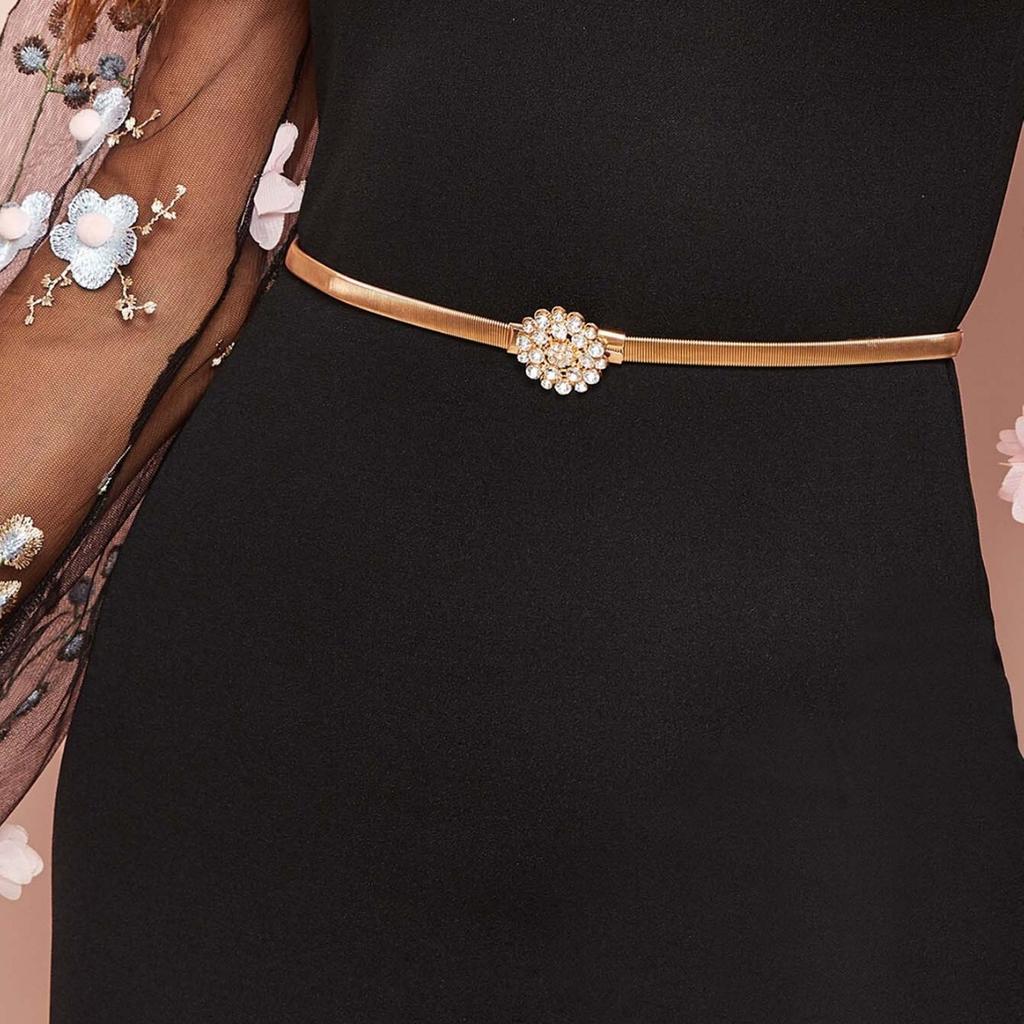 Nové jarní a letní všestranné šaty s květinami s přezkou vykládanými diamanty a banketovou dekorací jarní šperky pasový řetízek