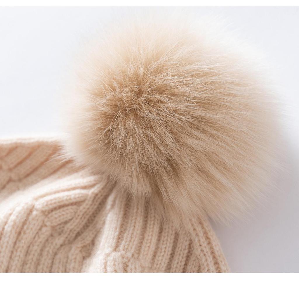 Unisex Cashmere Pom-Pom Hat: Stylish, Knitted, Warm Ear Protection for Autumn & Winter