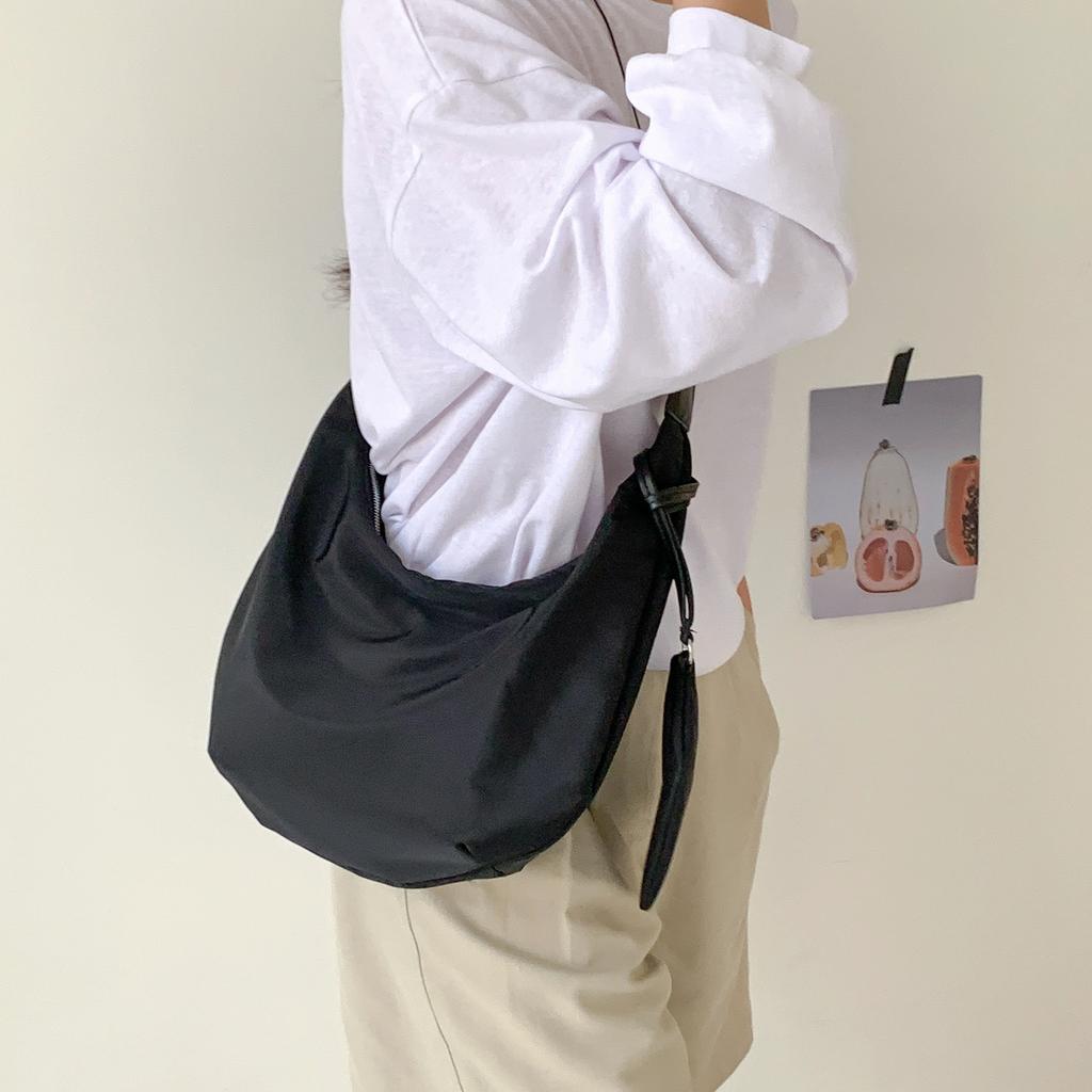 Crossbody Bag with Large Capacity for Commuting, An Underarm Pouch Bag