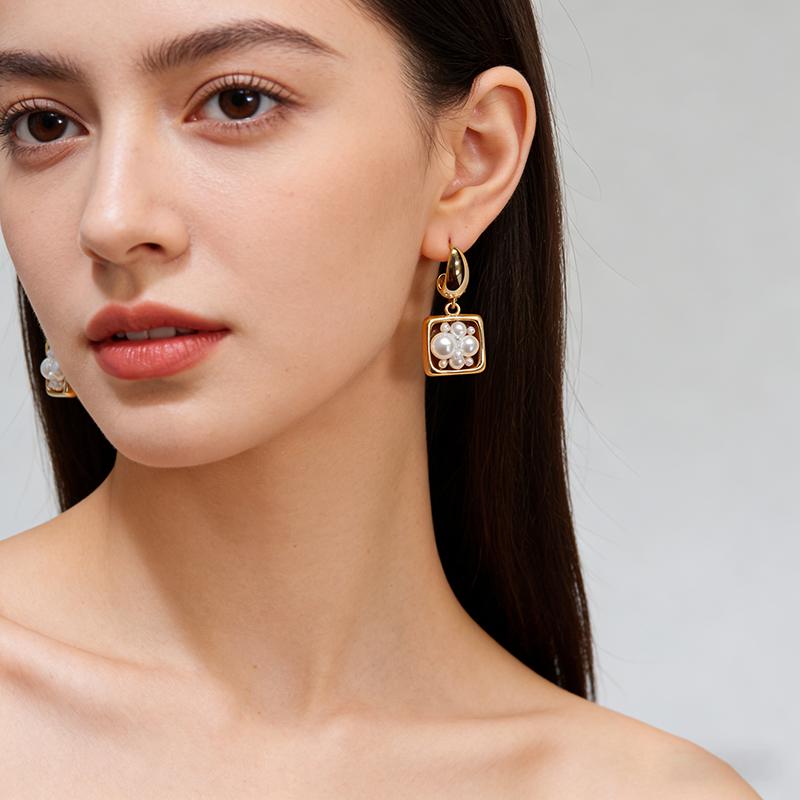 2026 New Elegant Pearl Block Pendant Gold Color Metal Waterdrop Earrings Trendy Jewelry Fashion Accessory for Women and Girl