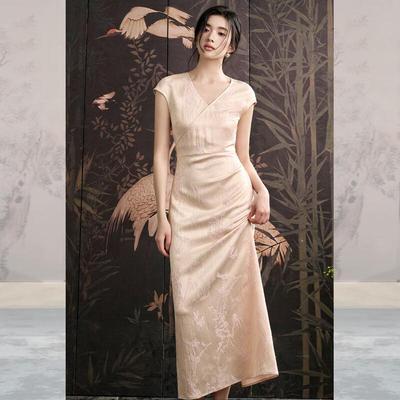 JK&JS Neues Chinesisches Jacquard-Langarmkleid mit V-Ausschnitt