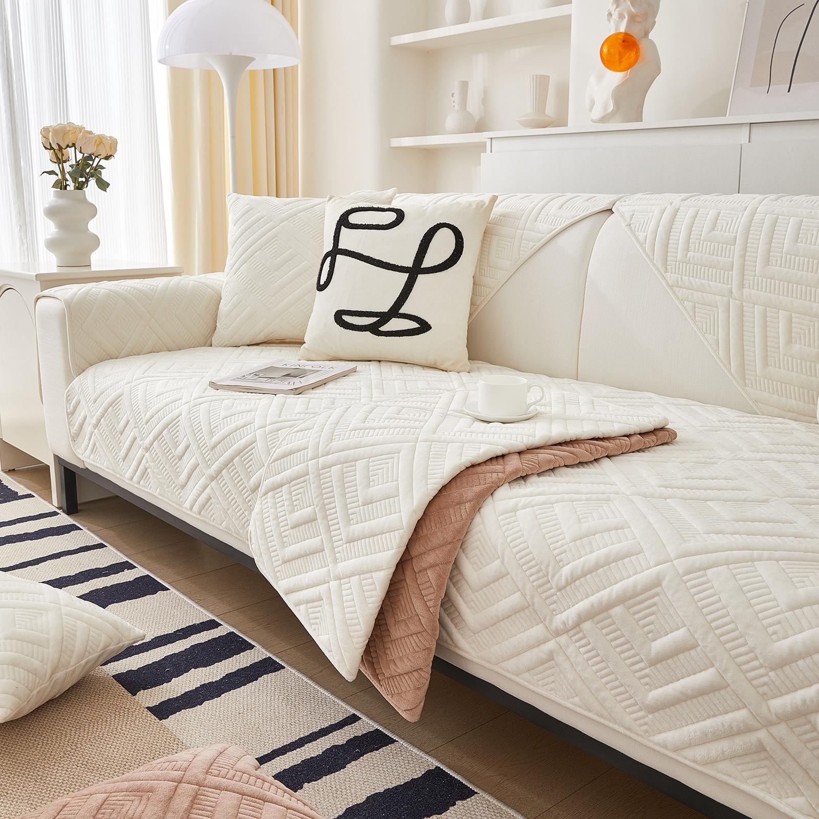 Geometric Pattern Plush Sofa Cushion Winter Non Slip Sofa Cover Backrest Towel Sand Simple Design 70*70