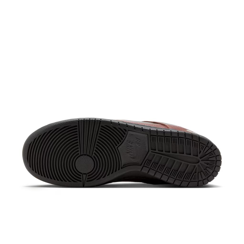 HJ4131-200 Limosine Skateboards Nike SB Dunk Low Pro Brown Black (Men's)