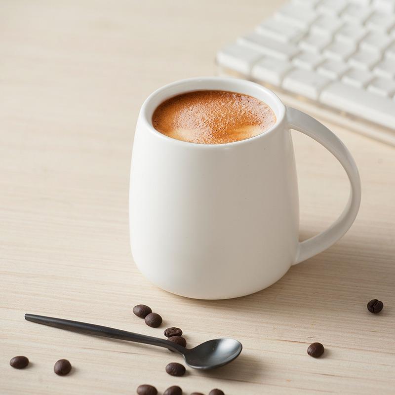 Large Capacity Simple Ceramic Water Cup Creative Mug with Handle Porcelain Drinkware Office Meeting Couple Student Mug