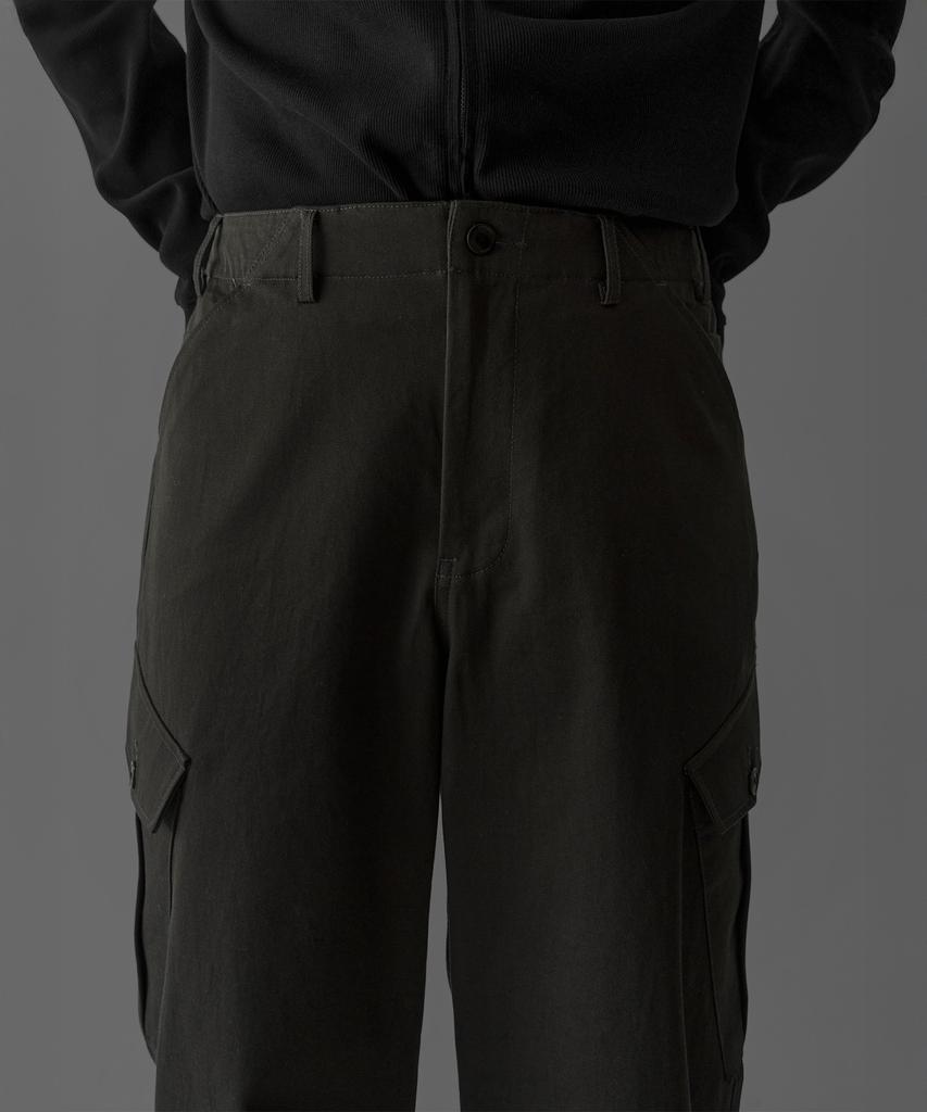 Baulopeulodeogteu Slant Cargo Pants [Charcoal Brown]