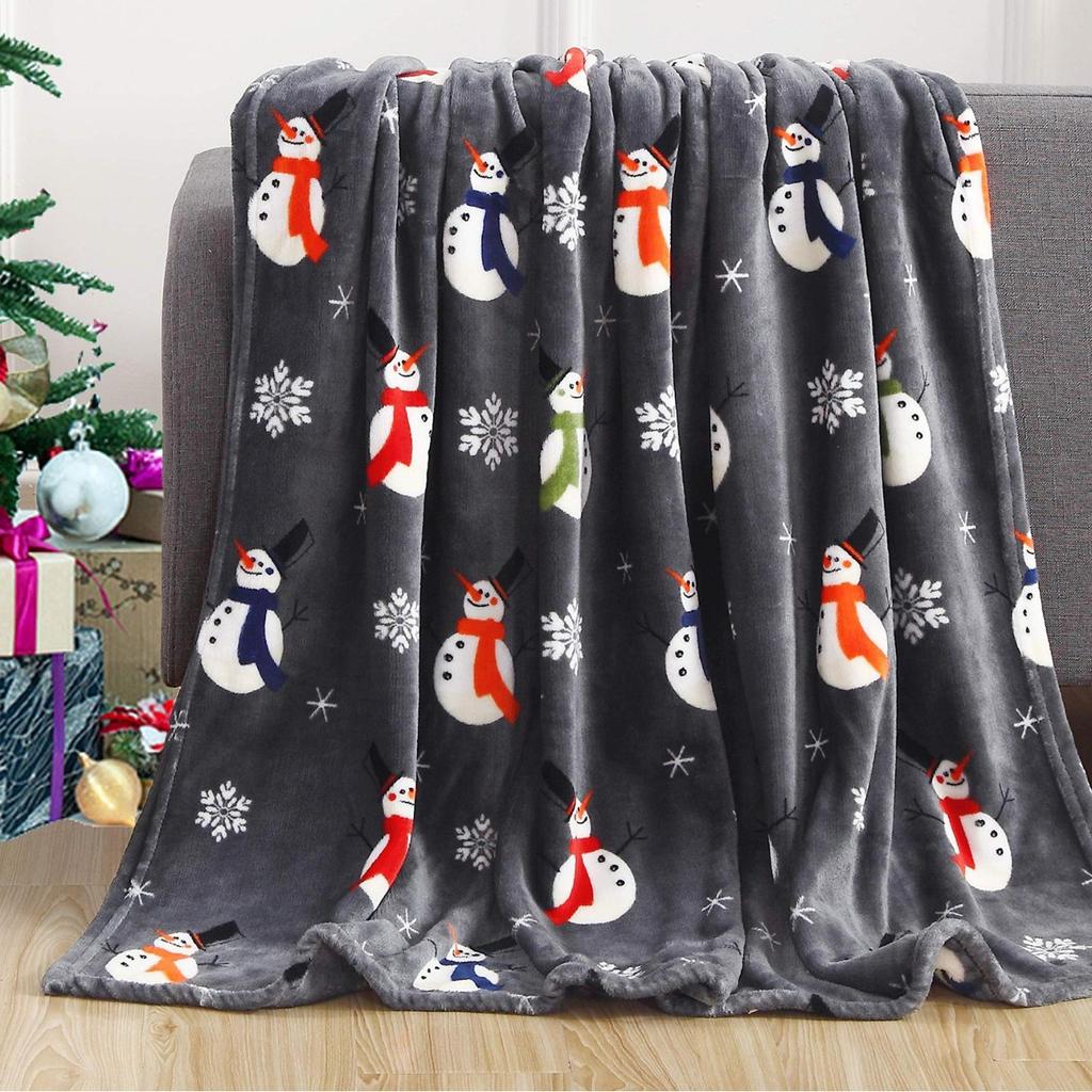 Christmas Elk Snowflake Patterned Red Flannel Blanket Cover Warmth Multifunctional Decorative Blanket Universal Winter Blankets