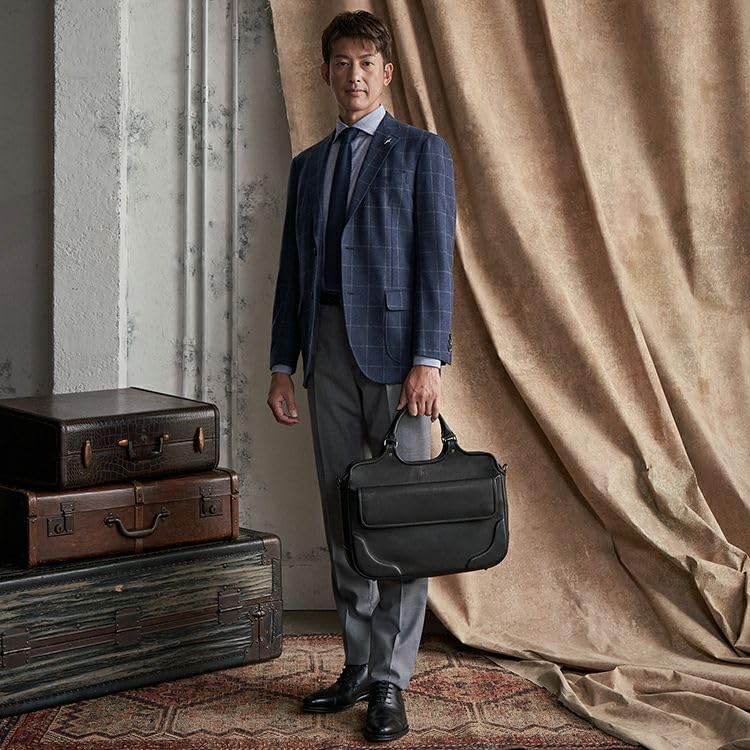 Official ORIGIN briefcase made by baseball glove manufacturer Horizontal genuine leather A4 shoulder bag Large capacity PC14 inch GA139 [Tryon] 2-way