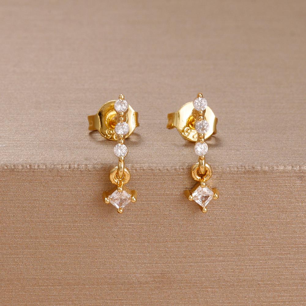 

2PCS Dainty Zircon 14k Gold Plated Heart Minimal Stud Earrings Trendy Small Star Huggie Hoop Earring Cartilage Piercing Jewelry