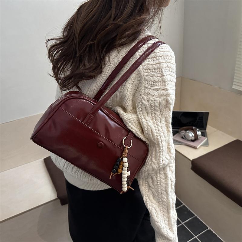 A Retro, Large-capacity, Casual, Daily Underarm Bag for Women with A Single Shoulder for Commuting