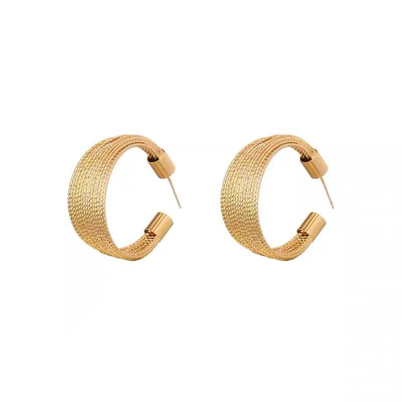 European Retro C-shaped Statement Earrings - Exquisite, Versatile, and Luxurious Jewelry