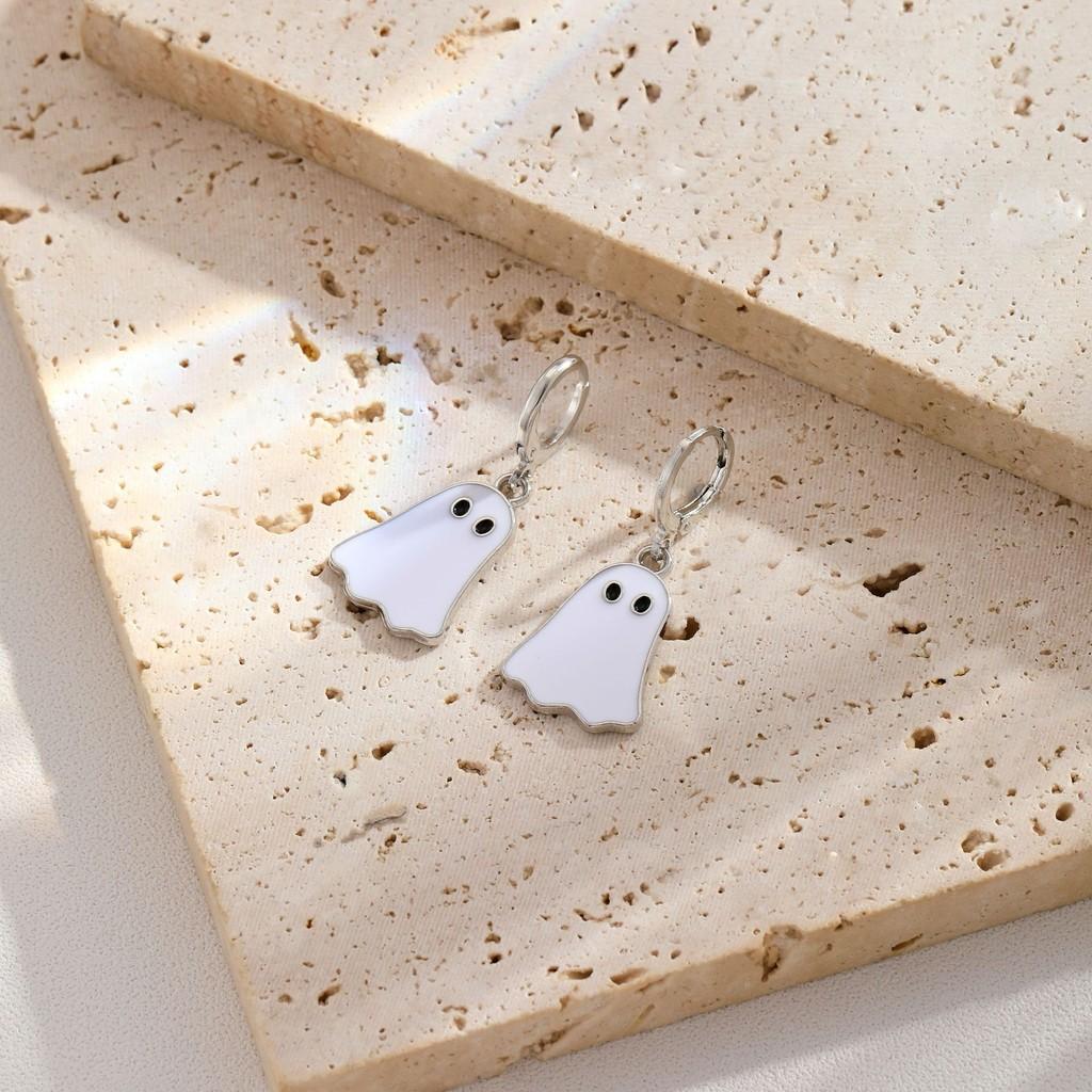 Adorable And Whimsical Ghost Earrings In Gold Ideal For Halloween Celebrations