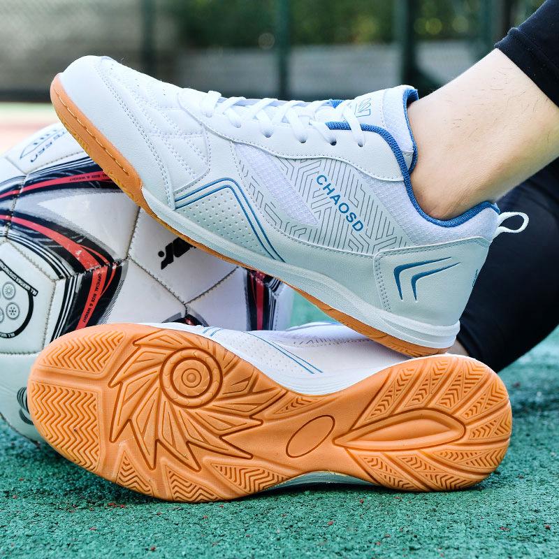 Unisex Indoor Futsal Shoes with Flat Cowhide Sole for Wooden and Cement Floors—Ideal for Youth and Student Training.