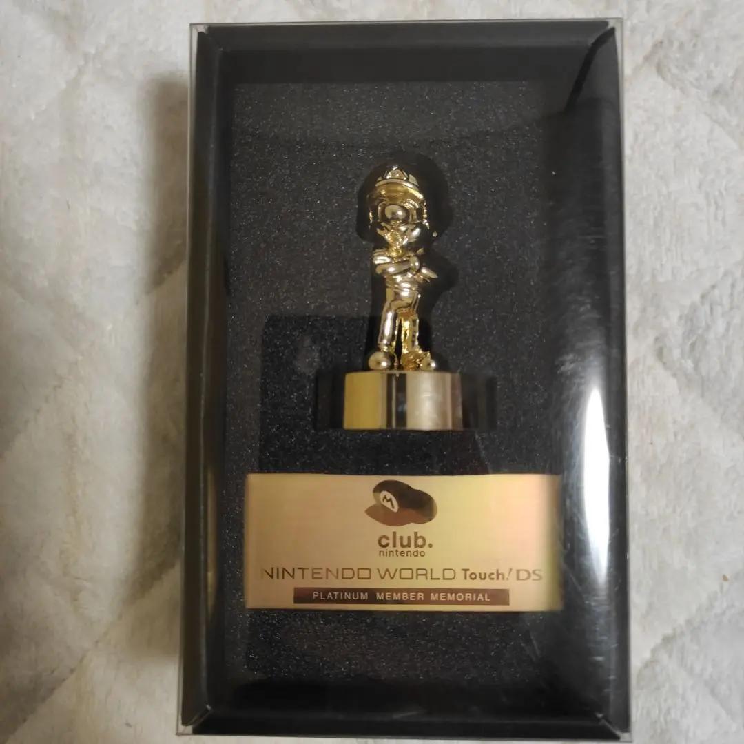

Gold Mario Trophy Figure Club Nintendo Platinum Member Statue Memorial Ltd