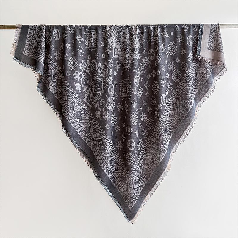 Autumn and Winter New Simple Temperament Versatile Polyester Blend French Retro Big Triangle Scarf Warm Scarf Shawl