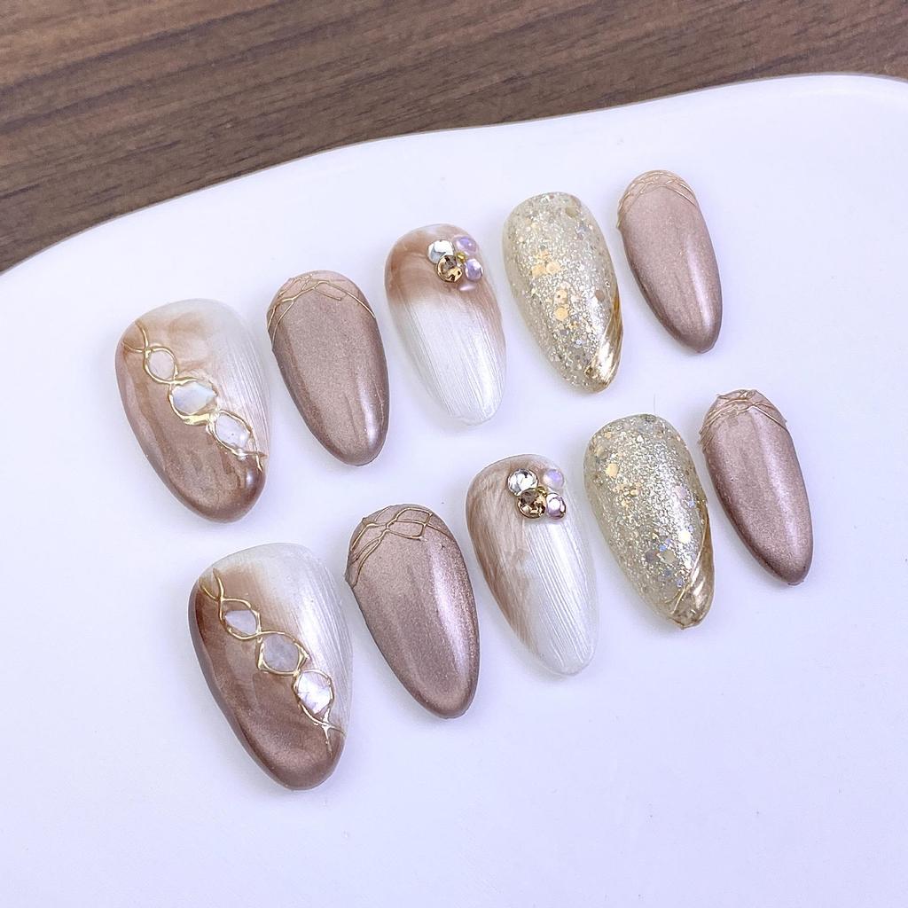 Almond Cat Eye Glitter Nails: Detachable, Wearable, Smudge-Proof False Nails with Whitening Finish