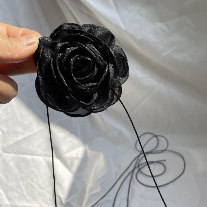 Yarn-Flower Choker Chain Delicate Neck Chain Classic Romantic Flower Necklaces Women Jewelry Flower Collar Necklace Gift