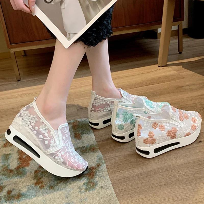 Fashion Flower Embroidery Platform Sneakers for Women Sli On Breathable Mesh Casual Shoes Woman Spring Summer Thick Sole Loafers Female