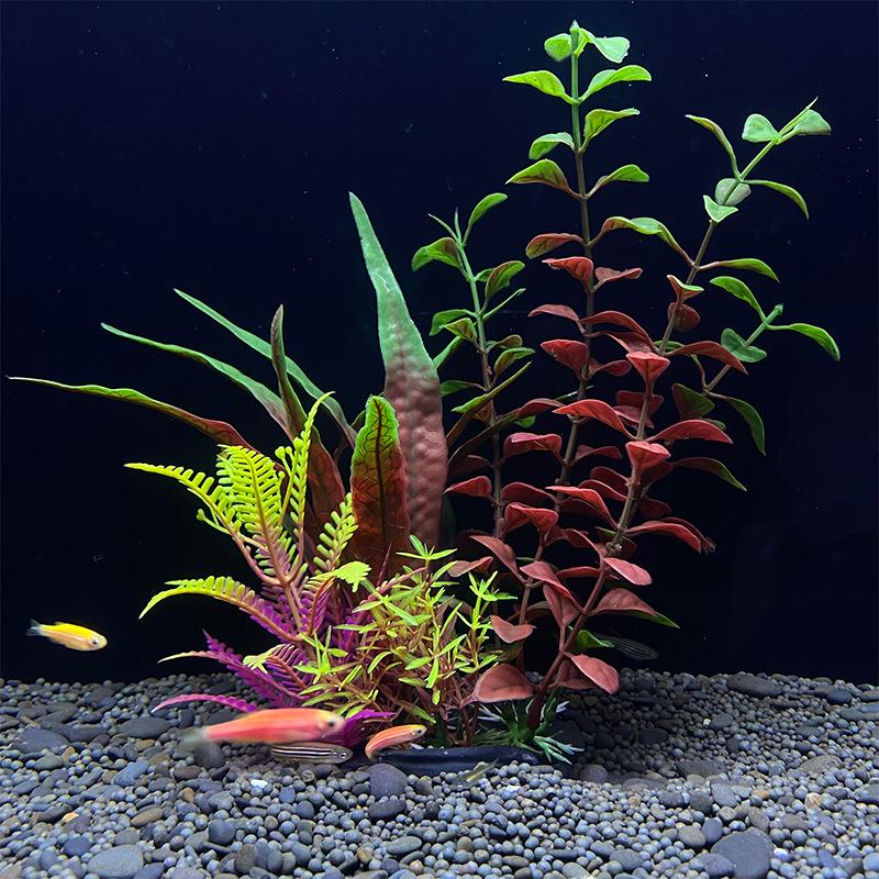 Fish Tank Decorations: Artificial Aquarium Plants and Plastic Water Grass
